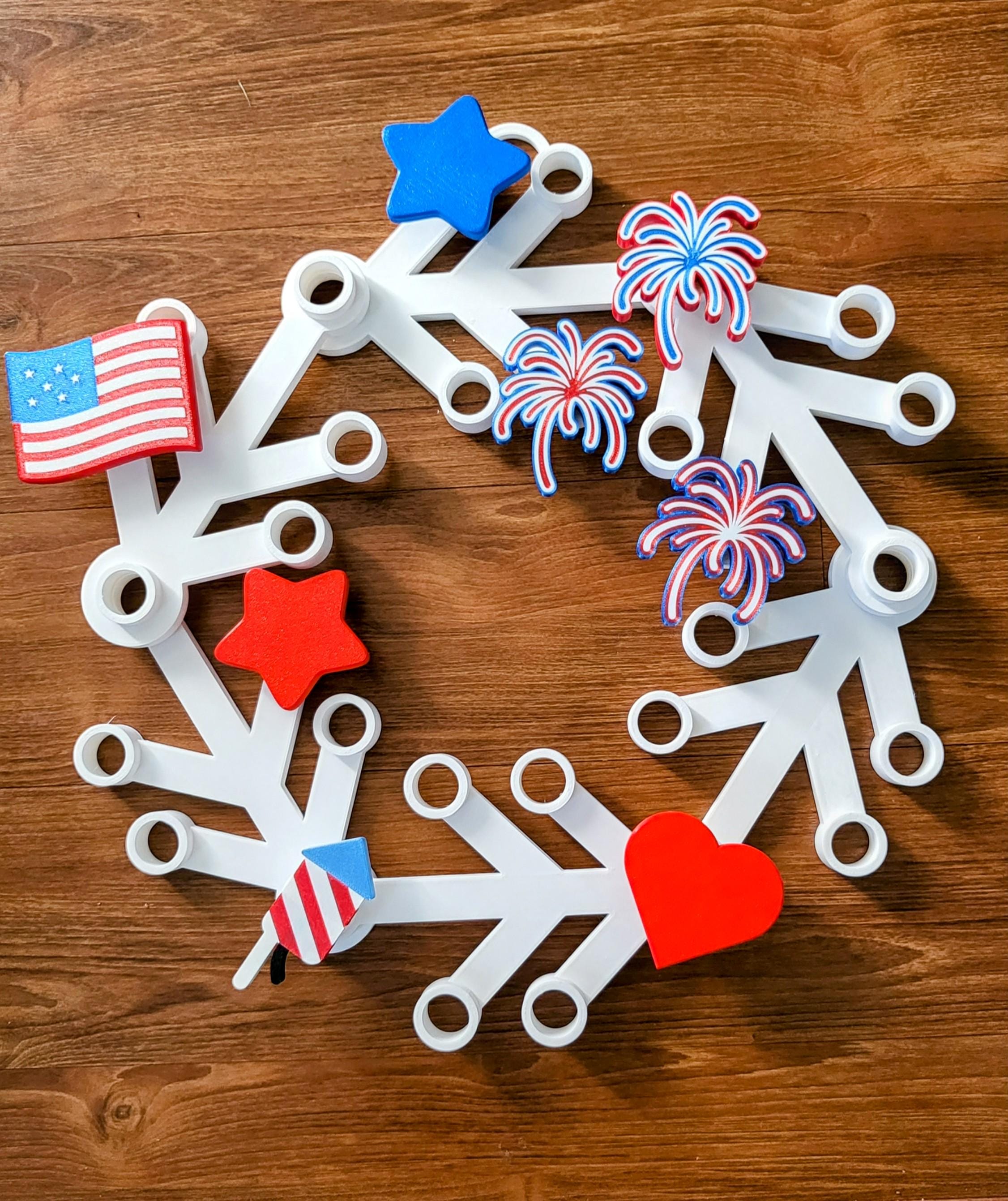 Patriotic 3D Printed LEGO Inspired Wreath