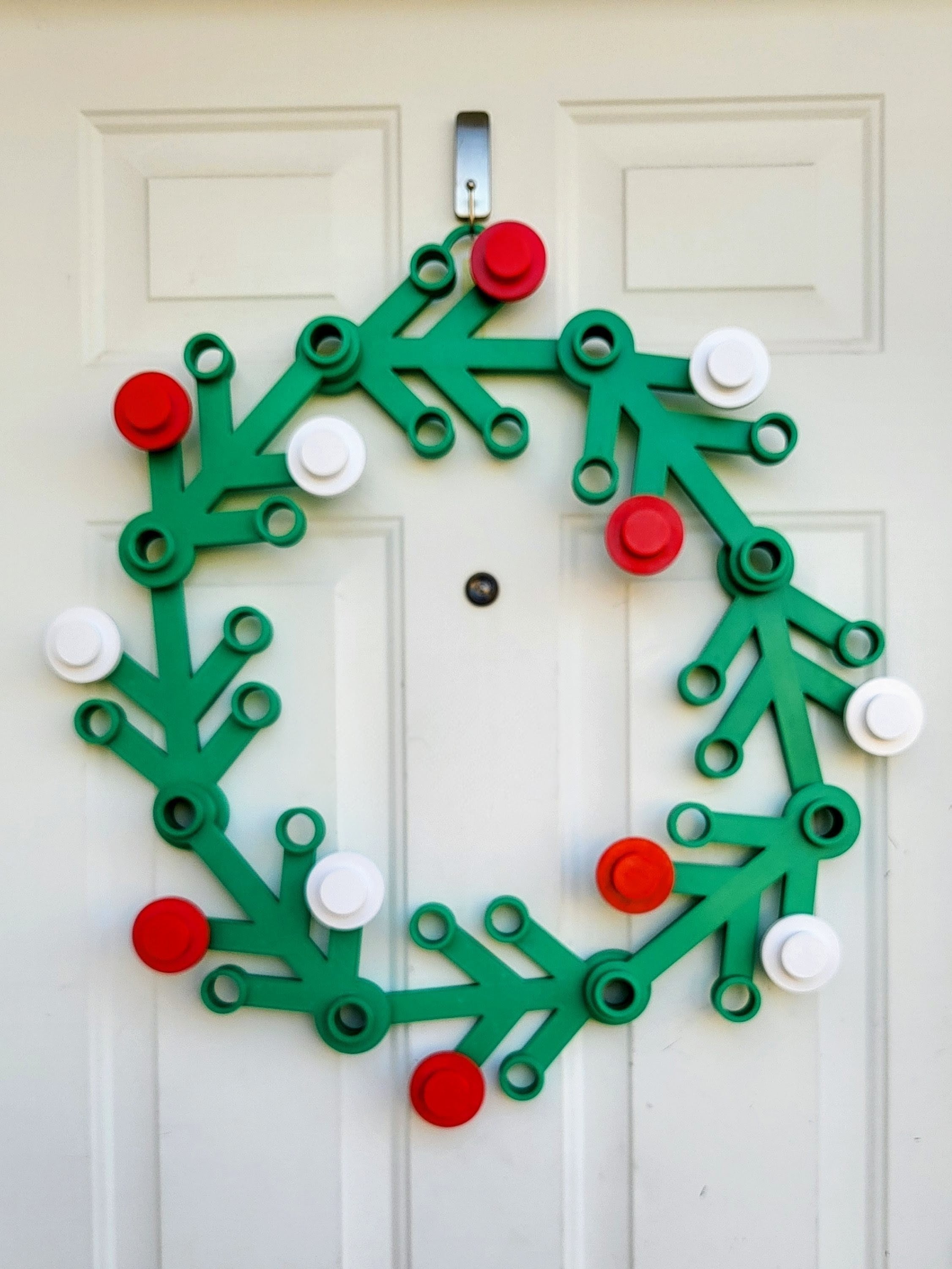 3D Printed LEGO Inspired Wreath
